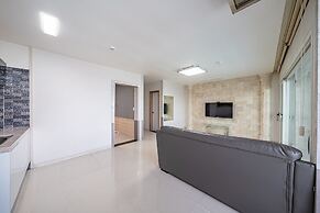 Pohang Pinewave Sea & Spa Pension