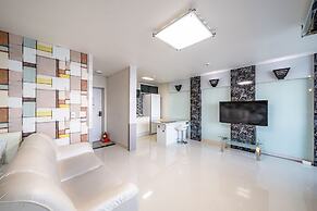 Pohang Pinewave Sea & Spa Pension