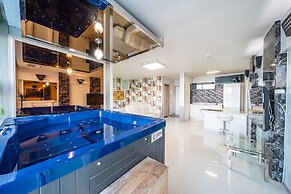 Pohang Pinewave Sea & Spa Pension