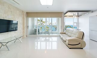 Pohang Pinewave Sea & Spa Pension