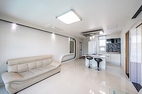 Pohang Pinewave Sea & Spa Pension