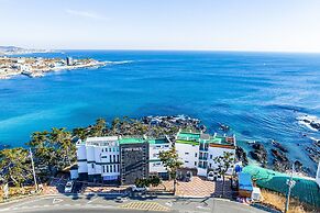 Pohang Pinewave Sea & Spa Pension