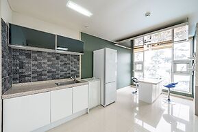 Pohang Pinewave Sea & Spa Pension