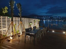 Daylight Lagomar Pension