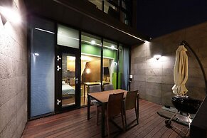 Daylight Lagomar Pension