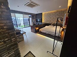 Daylight Lagomar Pension