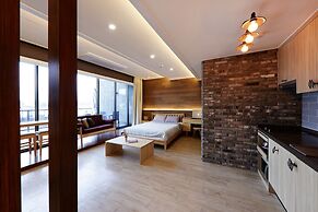 Daylight Lagomar Pension