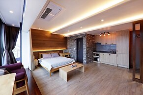 Daylight Lagomar Pension