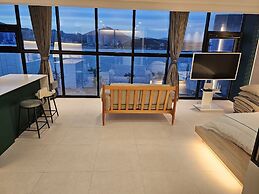 Daylight Lagomar Pension