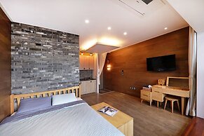 Daylight Lagomar Pension