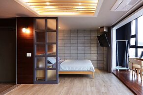 Daylight Lagomar Pension