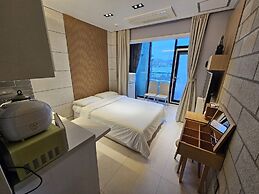 Daylight Lagomar Pension