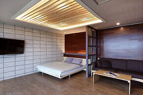 Daylight Lagomar Pension