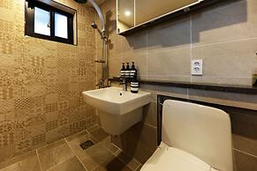 Daylight Lagomar Pension