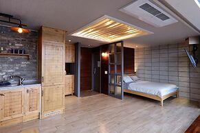 Daylight Lagomar Pension