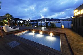 Daylight Lagomar Pension