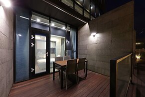 Daylight Lagomar Pension