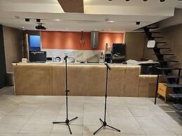 Daylight Lagomar Pension