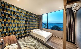 Happy Station Bangkok