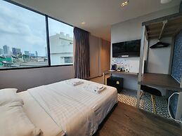 Happy Station Bangkok