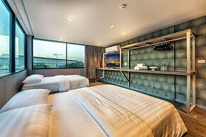 Happy Station Bangkok