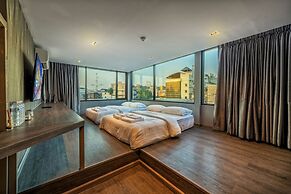 Happy Station Bangkok