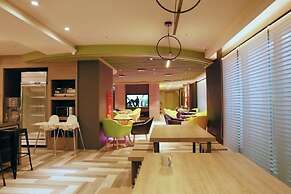 Kiwi Share Hotel - Zhongli Station Branch - Hostel