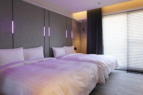 Kiwi Share Hotel - Zhongli Station Branch - Hostel