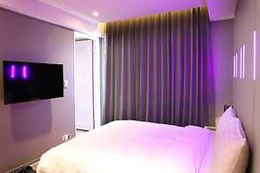 Kiwi Share Hotel - Zhongli Station Branch - Hostel