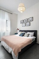 Urban Luxe Apartment - Central TLV