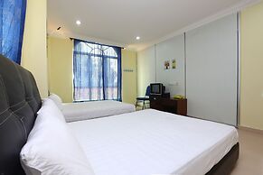 SPOT ON 89857 Azra Inn Rumah Tumpangan