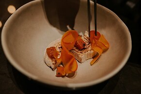 Kozmo Hotel Suites & Spa - Small Luxury Hotels of the World