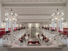 Kozmo Hotel Suites & Spa - Small Luxury Hotels of the World