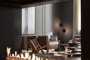 Kozmo Hotel Suites & Spa - Small Luxury Hotels of the World