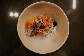 Kozmo Hotel Suites & Spa - Small Luxury Hotels of the World