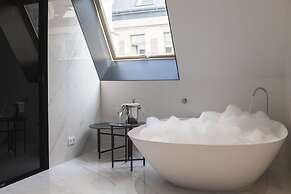 Kozmo Hotel Suites & Spa - Small Luxury Hotels of the World