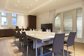 Kozmo Hotel Suites & Spa - Small Luxury Hotels of the World