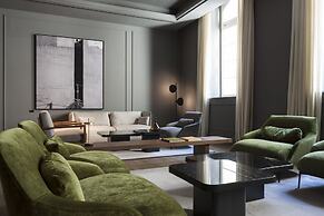 Kozmo Hotel Suites & Spa - Small Luxury Hotels of the World