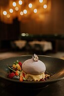 Kozmo Hotel Suites & Spa - Small Luxury Hotels of the World