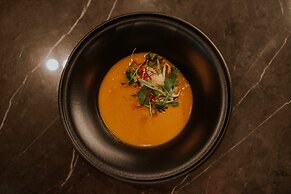 Kozmo Hotel Suites & Spa - Small Luxury Hotels of the World