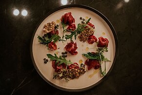 Kozmo Hotel Suites & Spa - Small Luxury Hotels of the World