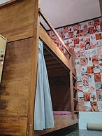 Semeru Hostel Malang - Adults Only