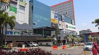 Semeru Hostel Malang - Adults Only