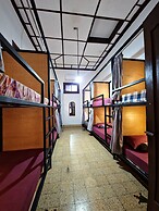 Semeru Hostel Malang - Adults Only