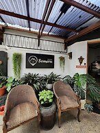 Semeru Hostel Malang - Adults Only