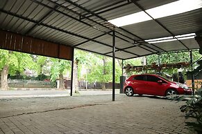 Semeru Hostel Malang - Adults Only