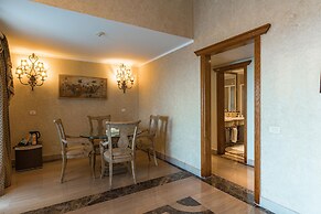 Nubian Island, Families and Couples only