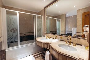 Nubian Island, Families and Couples only