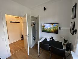 PSG 23 - Short Stay Apts by Living Suites