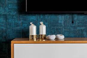 Frey Homes Waterlane Glamour &SPA